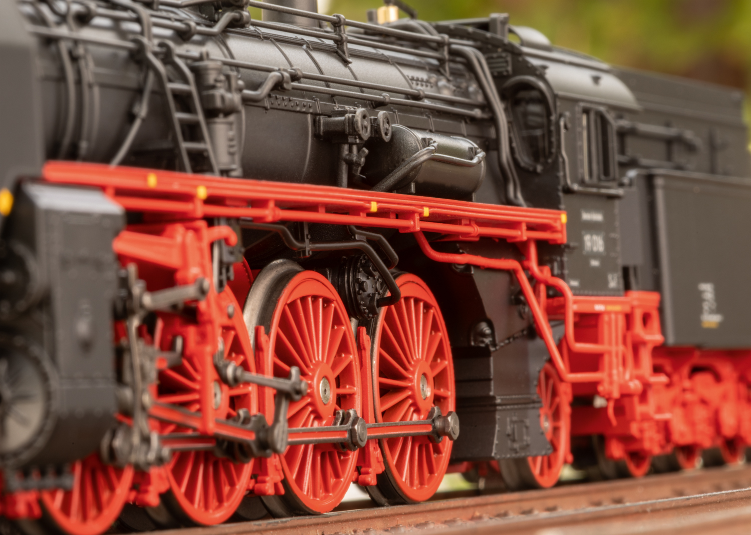 Saxon Pride Class 19.0 Steam Locomotive