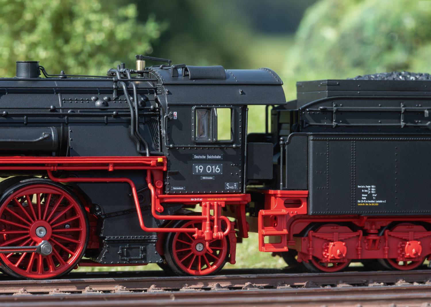 Saxon Pride Class 19.0 Steam Locomotive